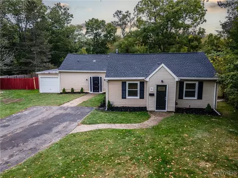 Exterior - 9 Pleasant Ave, Evans, NY 14006 photo 2 of 8