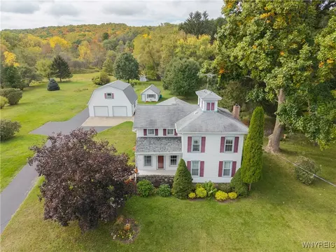 1318 Dale Rd, Middlebury, NY 14039