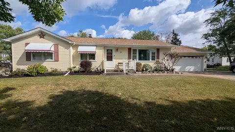 65 Amsterdam St, Tonawanda, NY 14150