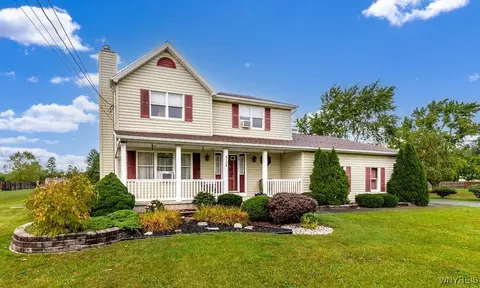 6724 Campbell Blvd, Pendleton, NY 14094