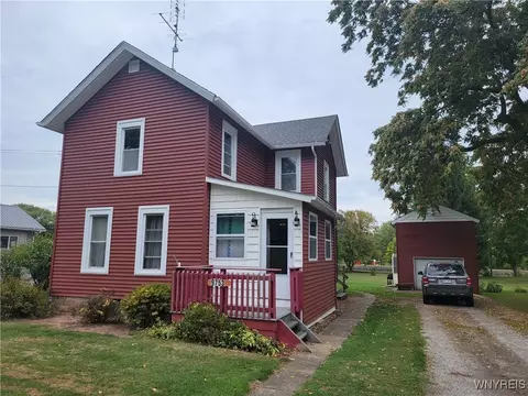 9753 Watson Ave, Royalton, NY 14105