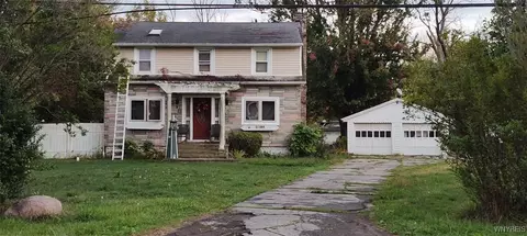 2388 Lake Rd, Porter, NY 14131