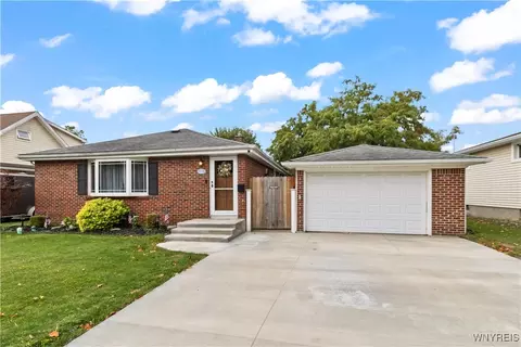 39 Ludel, Lackawanna, NY 14218