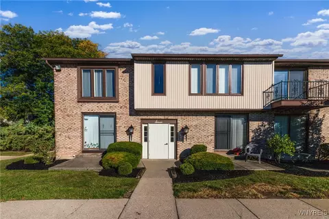 7 The Tradewinds, Amherst, NY 14221