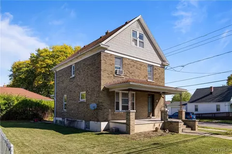 2526 Walnut Ave, Niagara Falls, NY 14301