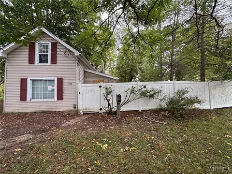 799 Main St, West Seneca, NY 14224