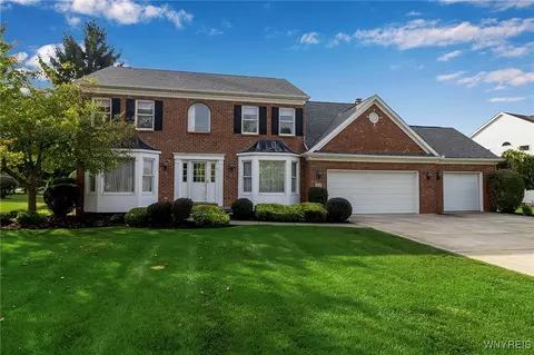 5572 Oakdale Ln, Buffalo, NY 14221