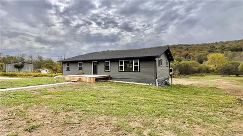 3979 Bucktooth Run Rd, Salamanca, NY 14755