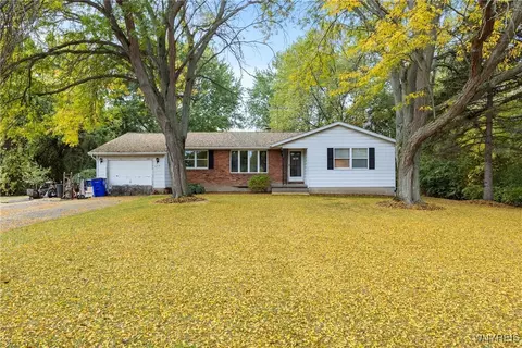 678 Blairville Rd, Porter, NY 14174