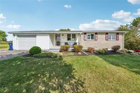 4847 Saunders Settlement Rd, Cambria, NY 14094