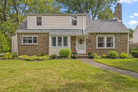 177 59th St, Niagara Falls, NY 14304