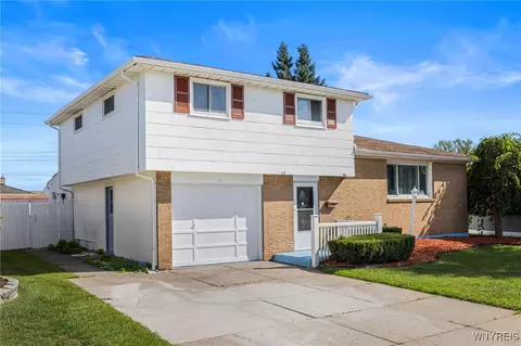 82 Ellsworth Dr, Cheektowaga, NY 14225