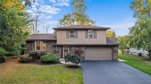 131 Shady Grove Dr, East Amherst, NY 14051