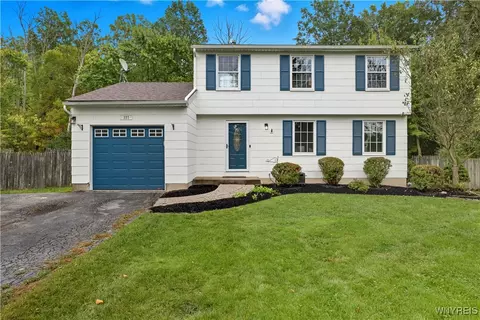 337 Tracey Ln, Grand Island, NY 14072