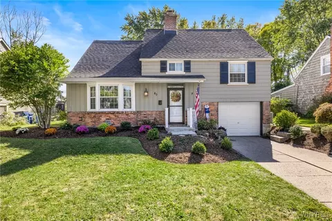 40 Morningside Ln, Amherst, NY 14221