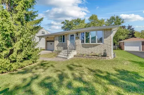 67 Nancy Pl, Cheektowaga, NY 14227