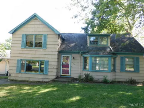 5985 Mckinley Pkwy, Hamburg, NY 14075