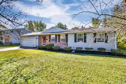 5431 Powers Rd, Orchard Park, NY 14127