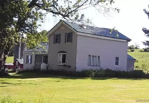 10330 Osmun Rd, Farmersville Station, NY 14060