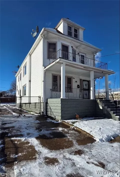34 Earl Pl, Buffalo, NY 14211