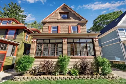 17 W Oakwood Pl, Buffalo, NY 14214