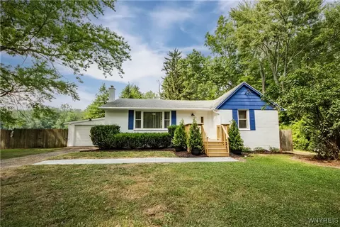 6271 Drake Settlement Rd, Newfane, NY 14108