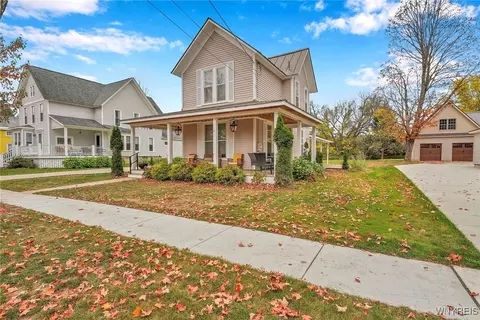 21 Elizabeth St, Ellicottville, NY 14731