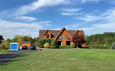 6890 Heise Rd, Clarence Center, NY 14032