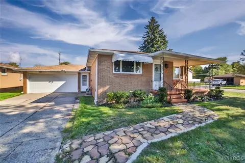 39 Jane Dr, Cheektowaga, NY 14227