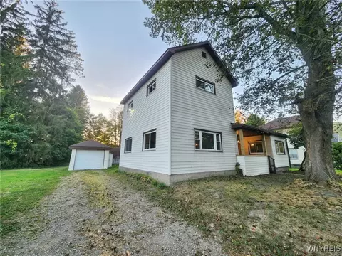 27 Central Ave, Salamanca, NY 14779
