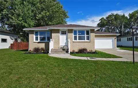14 Cheryl Rd, West Seneca, NY 14224