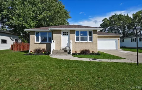 14 Cheryl Rd, West Seneca, NY 14224