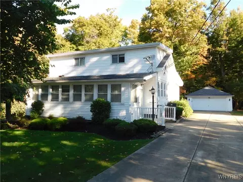 5702 Berg Rd, Buffalo, NY 14218