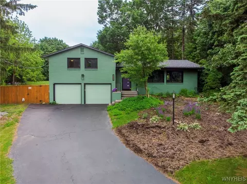 4535 Ransom Rd, Clarence, NY 14031