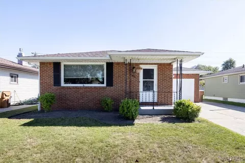95 Brentwood Dr, Cheektowaga, NY 14227