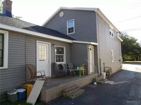 2115 Union Rd, West Seneca, NY 14224