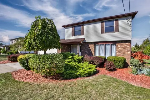 1687 Fix Rd, Grand Island, NY 14072