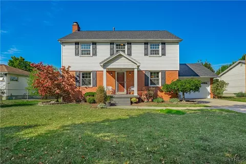 114 Fairways Blvd, Amherst, NY 14221