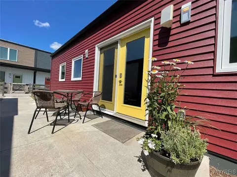 35 Solar Dr, Geneva, NY 14456