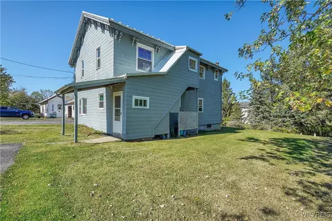 14 Palmer Ave, Delevan, NY 14042 photo 3