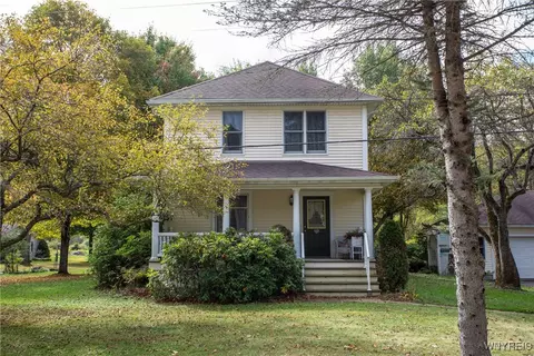 5029 Humphrey Rd, Great Valley, NY 14741