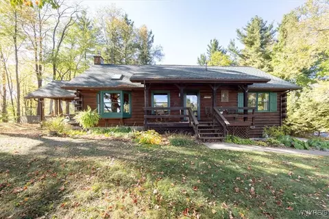 800 Ostrander Rd, East Aurora, NY 14052