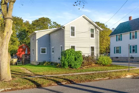 122 Liberty St, Warsaw, NY 14569