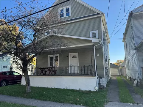 11 Dorr St, West Seneca, NY 14210