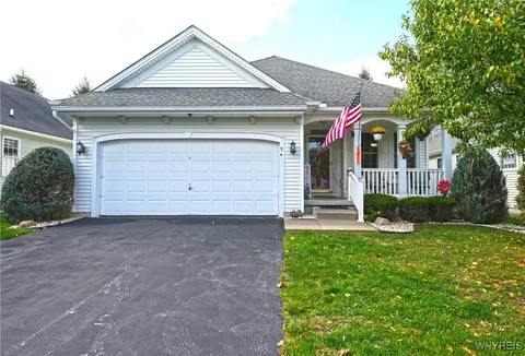 9 Winfield Dr, West Seneca, NY 14224