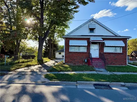 238 Cayuga Rd, Cheektowaga, NY 14225