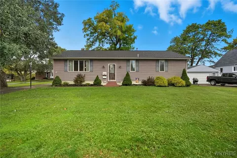 50 Dwyer St, West Seneca, NY 14224