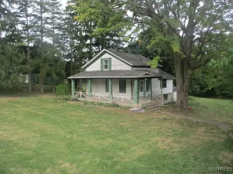 11714 Main Rd, Newstead, NY 14001