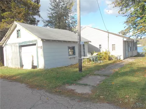 242 Broad Bay Cir, Machias, NY 14101