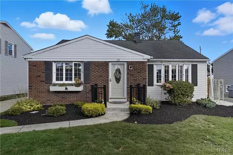13 Panama Ln, Cheektowaga, NY 14225